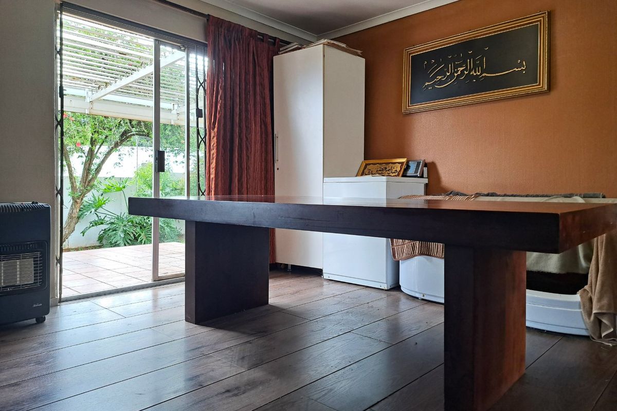 2 Bedroom Freehold Cluster with R400 Levies - Photo 4