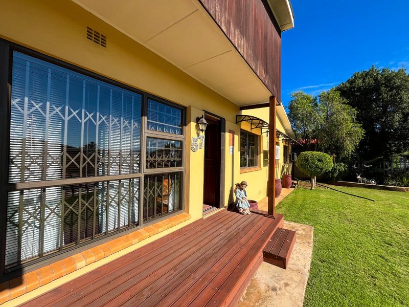 Beautiful and cozy family home in sought-after Manor Heights, Despatch. - Photo 4