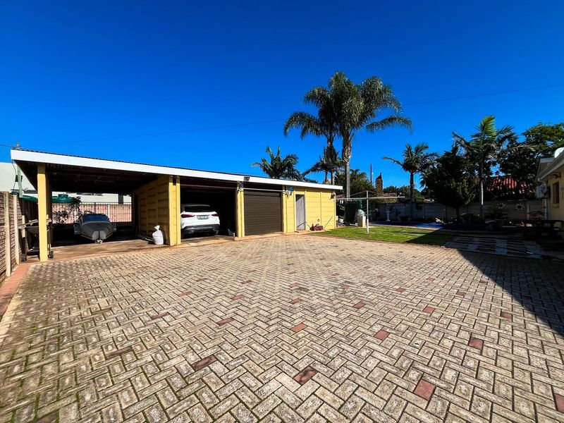 Beautiful and cozy family home in sought-after Manor Heights, Despatch. - Photo 7