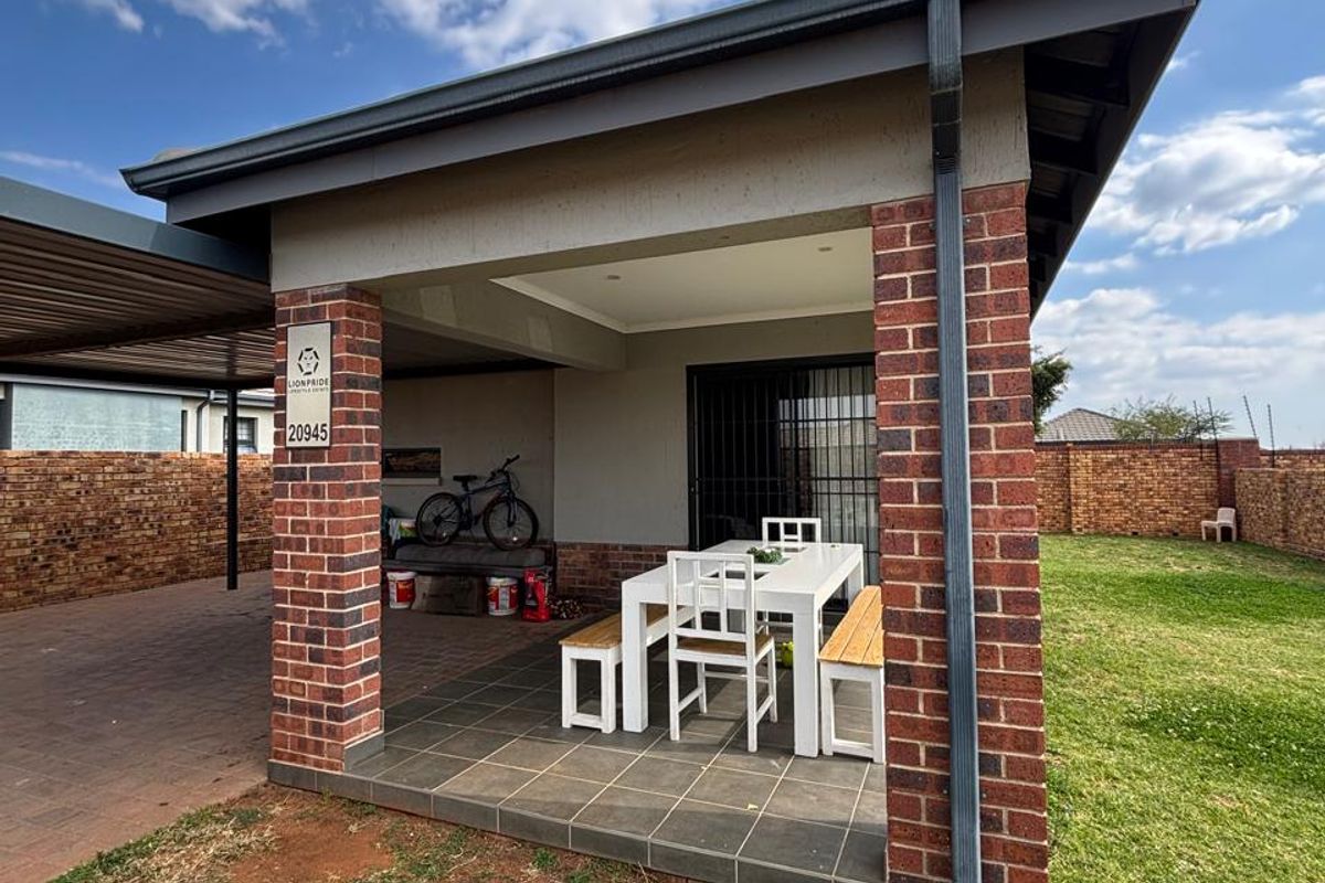 Family friendly home in Lion Pride  - Photo 2