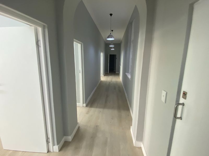 276m2 Commercial Space to Let - Photo 10