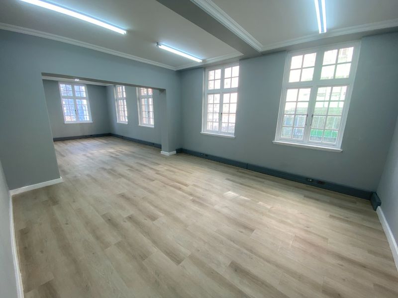 276m2 Commercial Space to Let - Photo 4