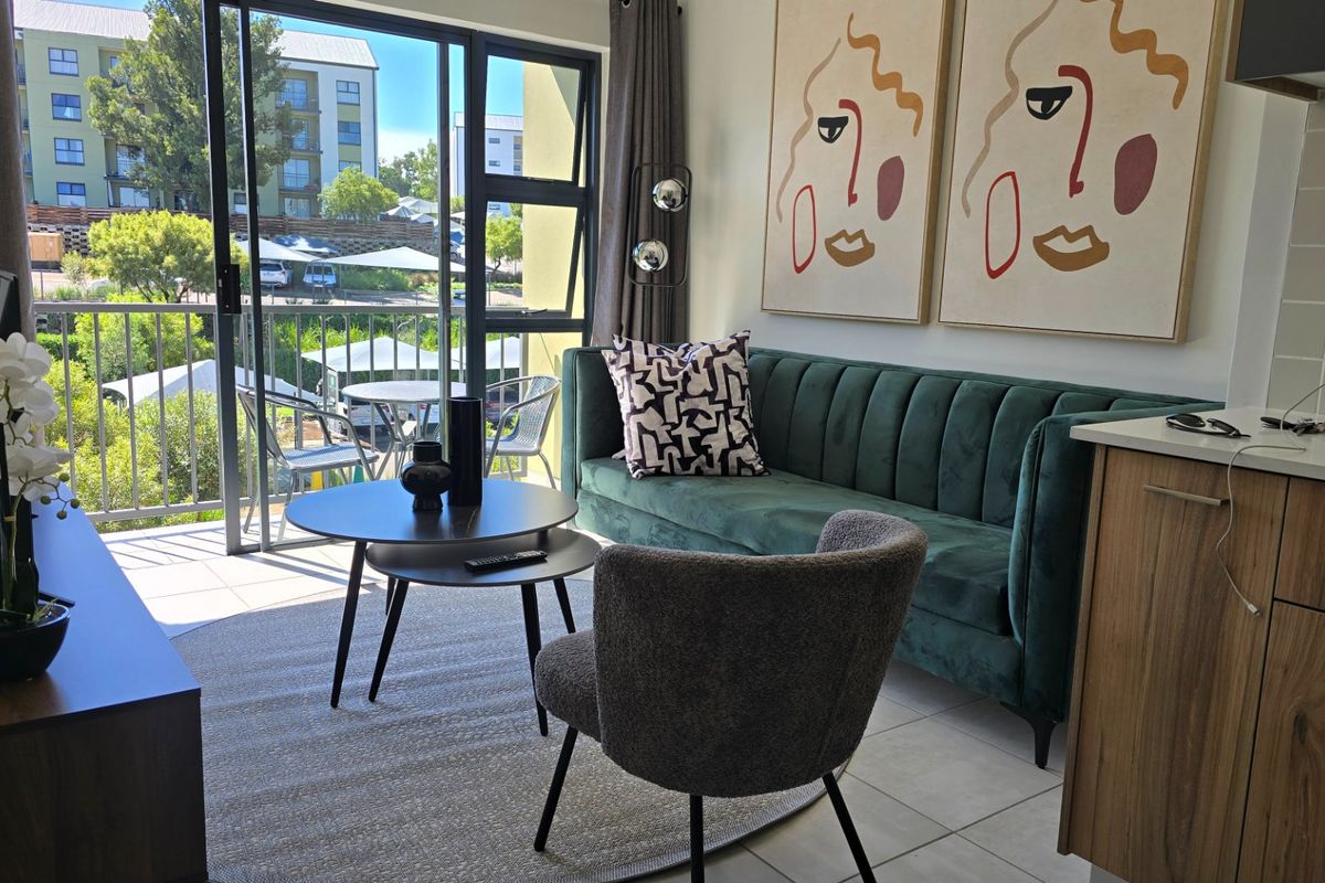 Furnished 1-Bedroom Top-Floor Apartment to Rent in Green Park Lifestyle Estate, Boksburg - Photo 2