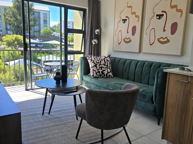 Furnished 1-Bedroom Top-Floor Apartment to Rent in Green Park Lifestyle Estate, Boksburg - Photo 2