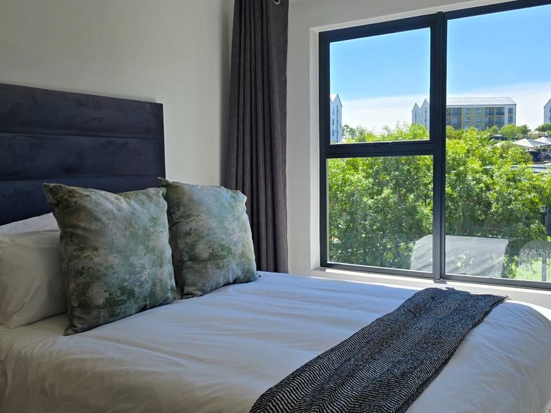 Furnished 1-Bedroom Top-Floor Apartment to Rent in Green Park Lifestyle Estate, Boksburg - Photo 4