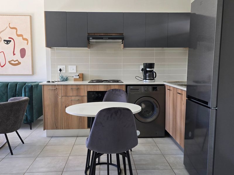 Furnished 1-Bedroom Top-Floor Apartment to Rent in Green Park Lifestyle Estate, Boksburg - Photo 3
