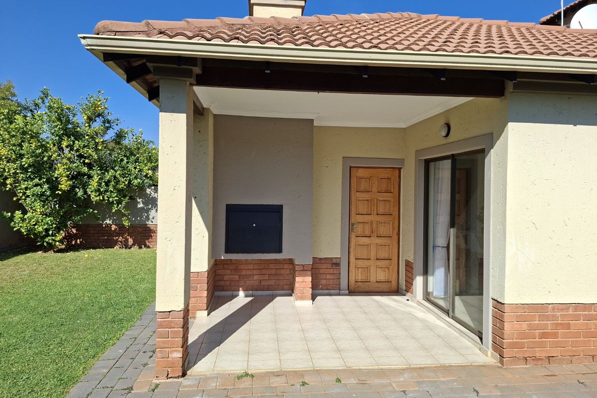 Cozy Secure living in Gated Complex in Sinoville - Photo 3