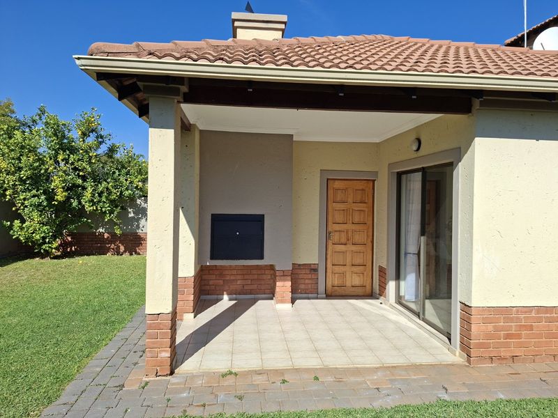 Cozy Secure living in Gated Complex in Sinoville - Photo 3