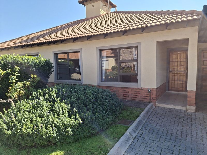Cozy Secure living in Gated Complex in Sinoville - Photo 1