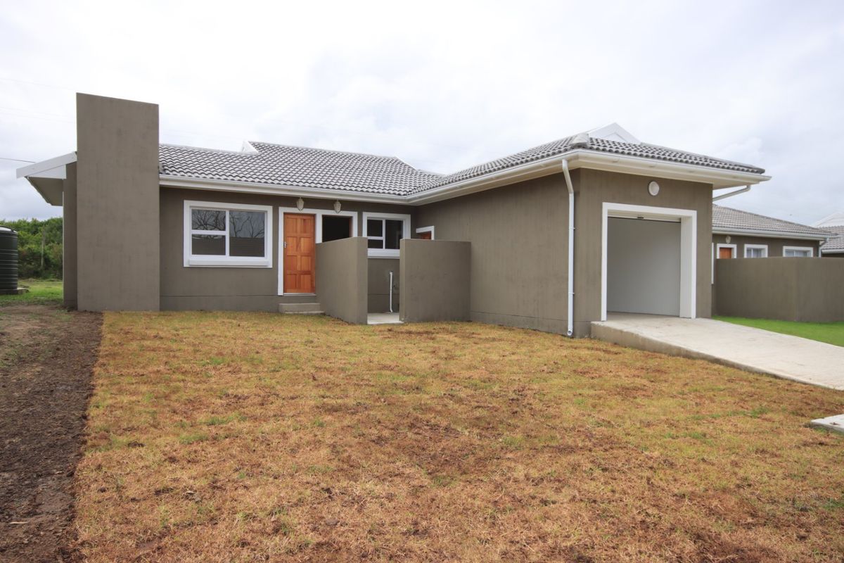 Chic Kidds Beach Home with Solar and Borehole - Photo 2