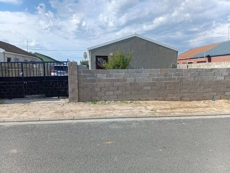 HOUSE FOR SALE IN IKWEZI PARK, KHAYELITSHA  - Photo 1