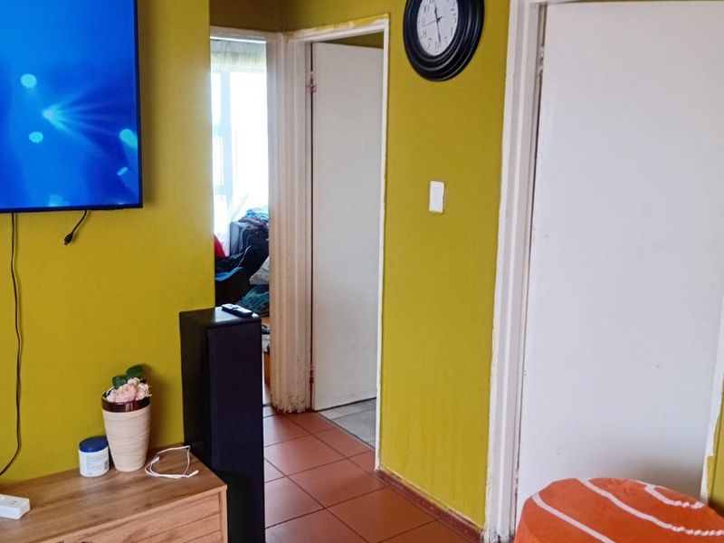 HOUSE FOR SALE IN IKWEZI PARK, KHAYELITSHA  - Photo 5