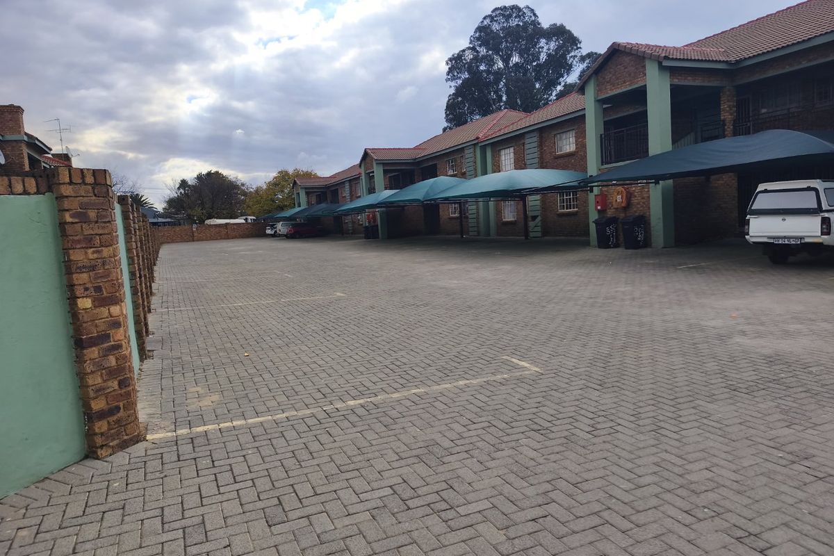 3 Bed Town house in Modder East for Sale - Photo 3