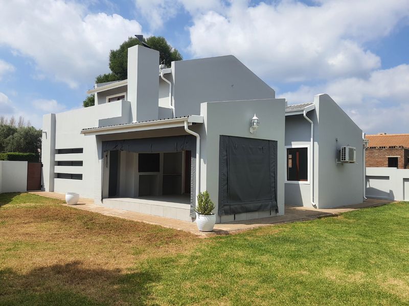 Modern Estate Experience with a Quiet Pastoral Charm and Full-Time Security - Photo 4