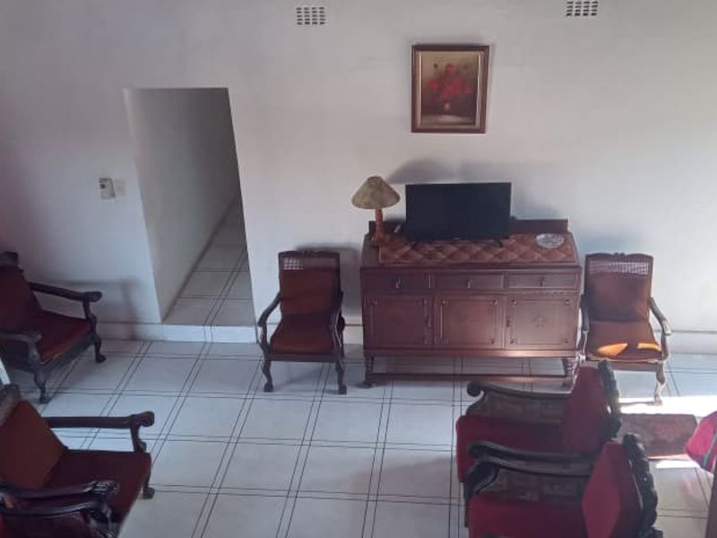 House wit flat-rights for sale in Margate - Photo 8