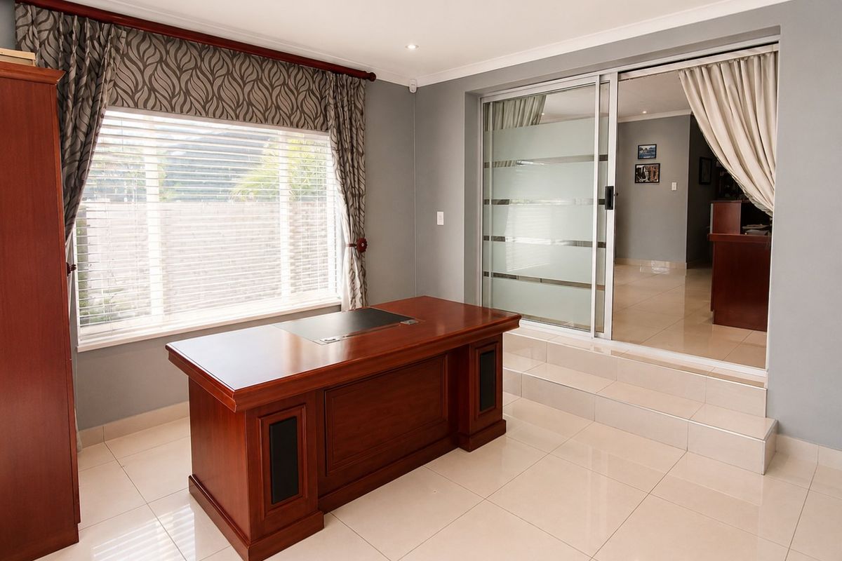 Prime Property in Main Street Rooihuiskraal – Ideal for Business or Family Living - Photo 5