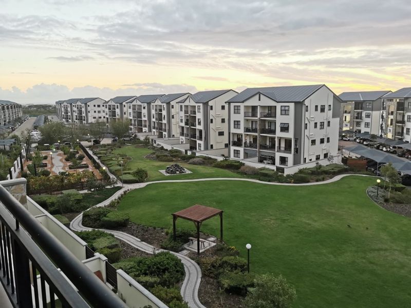 Spacious, Modern 2-Bedroom Penthouse Apartment in The Huntsman Lifestyle Estate. - Photo 6