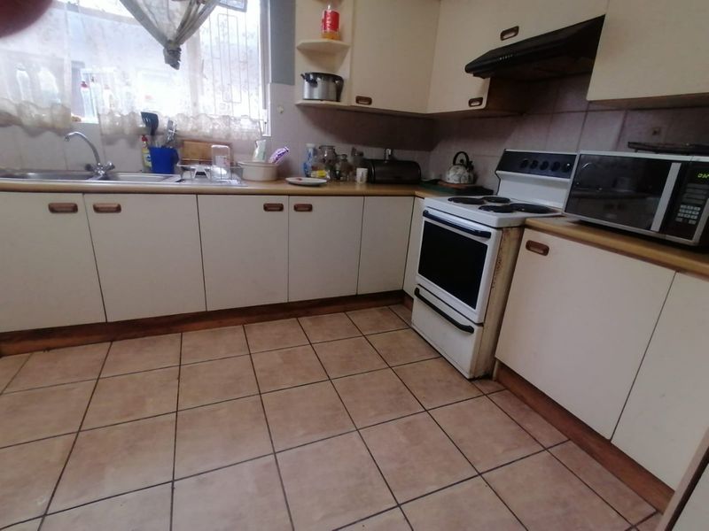 4 Bedroom Home Up for Grabs - Photo 4