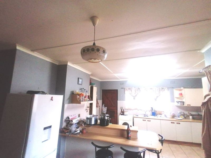 4 Bedroom Home Up for Grabs - Photo 7