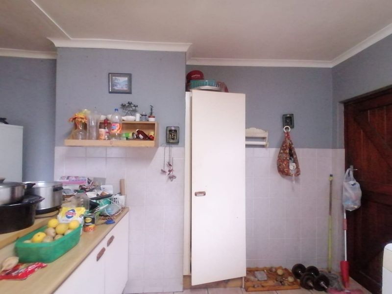4 Bedroom Home Up for Grabs - Photo 6