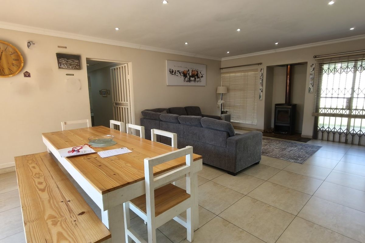 Luxurious Krugersdorp Home with Borehole  - Photo 5