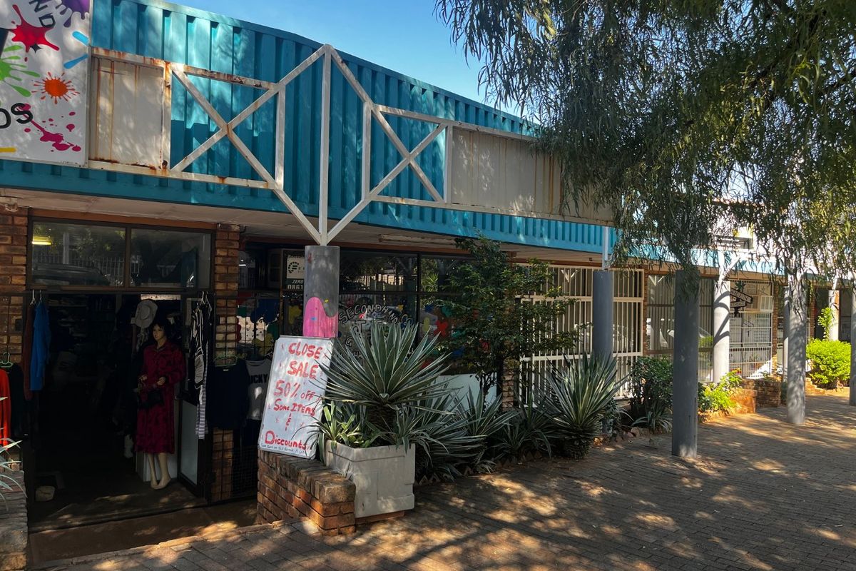 191m2 Commercial Property to Let - Photo 3