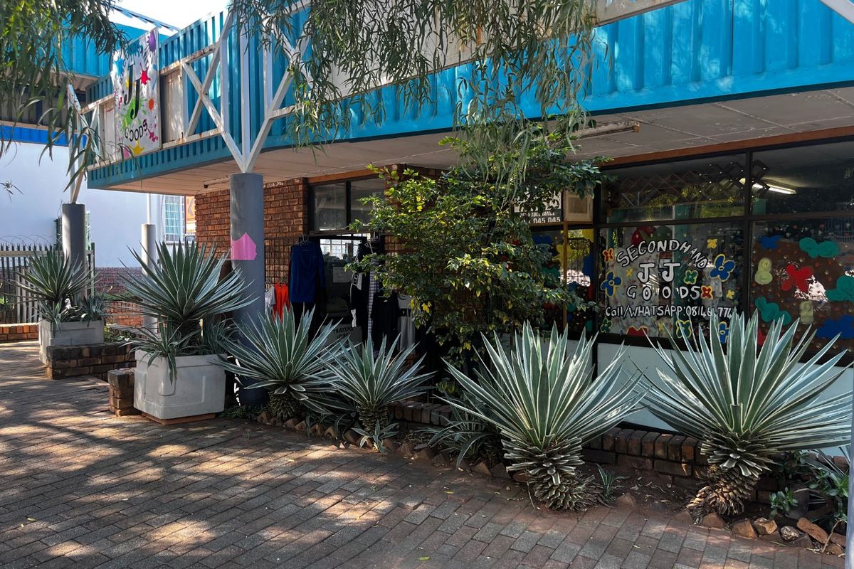 191m2 Commercial Property to Let - Photo 4
