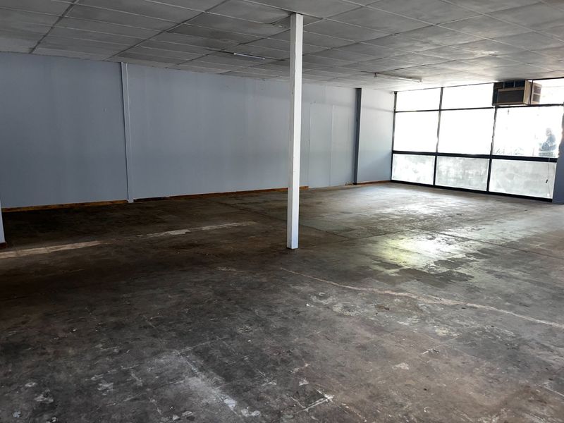191m2 Commercial Property to Let - Photo 3