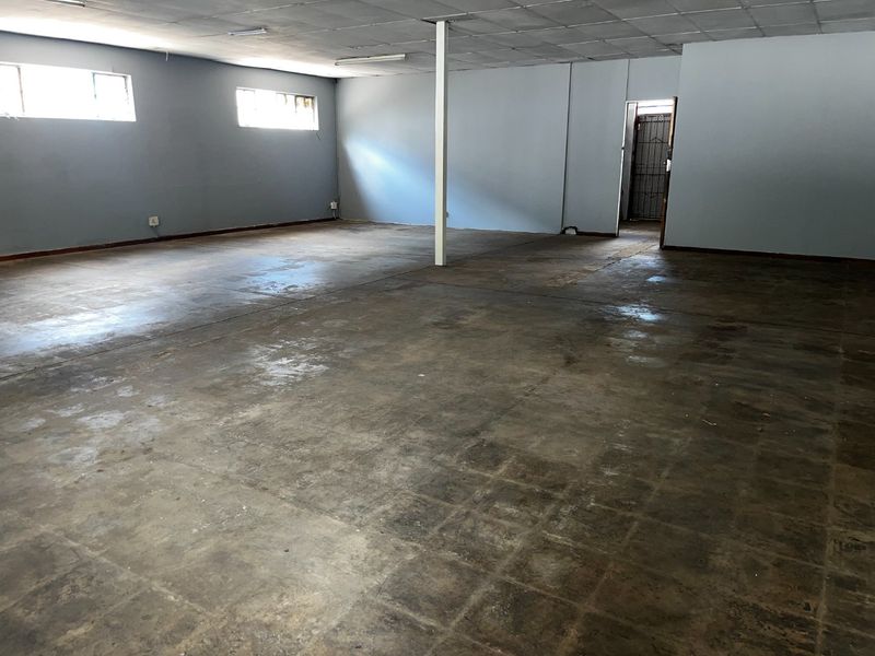 191m2 Commercial Property to Let - Photo 5