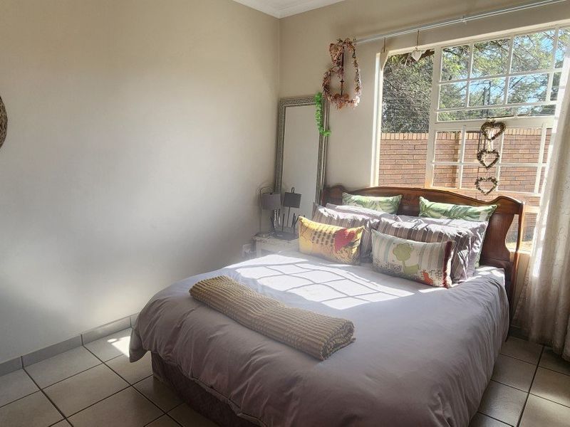 Charming 3-Bedroom Home in Ngwenya River Estate – Brits - Photo 10