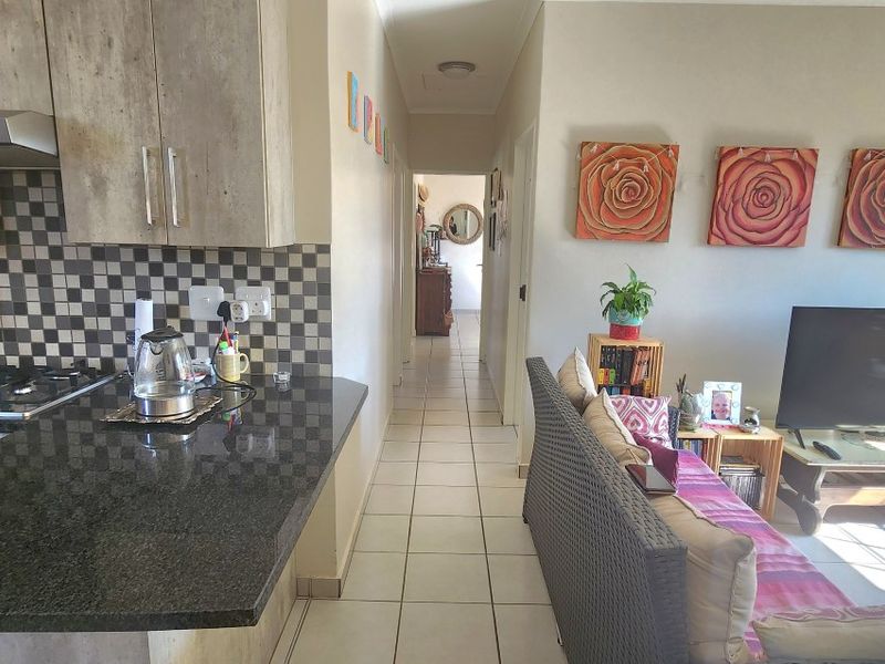 Charming 3-Bedroom Home in Ngwenya River Estate – Brits - Photo 5