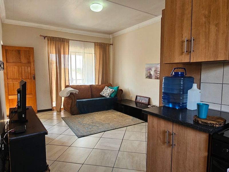 2-Bedroom Sectional Title Unit in Brits - Photo 5