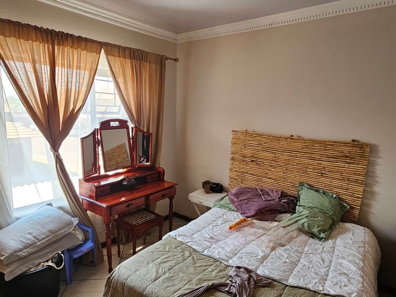 2-Bedroom Sectional Title Unit in Brits - Photo 8