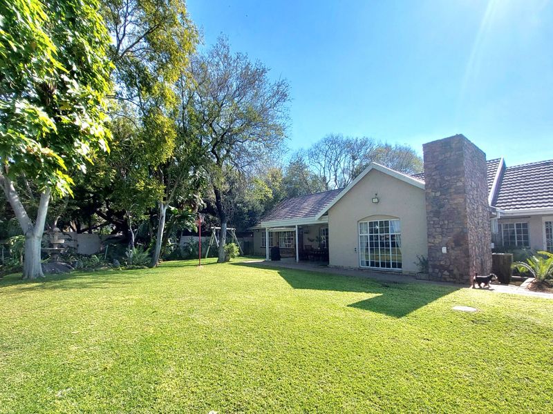 Luxurious 5 Bedroom Family Home for Sale in Brits - Photo 3