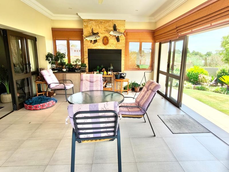 Experience refined estate living in this immaculate full-title home - Photo 8