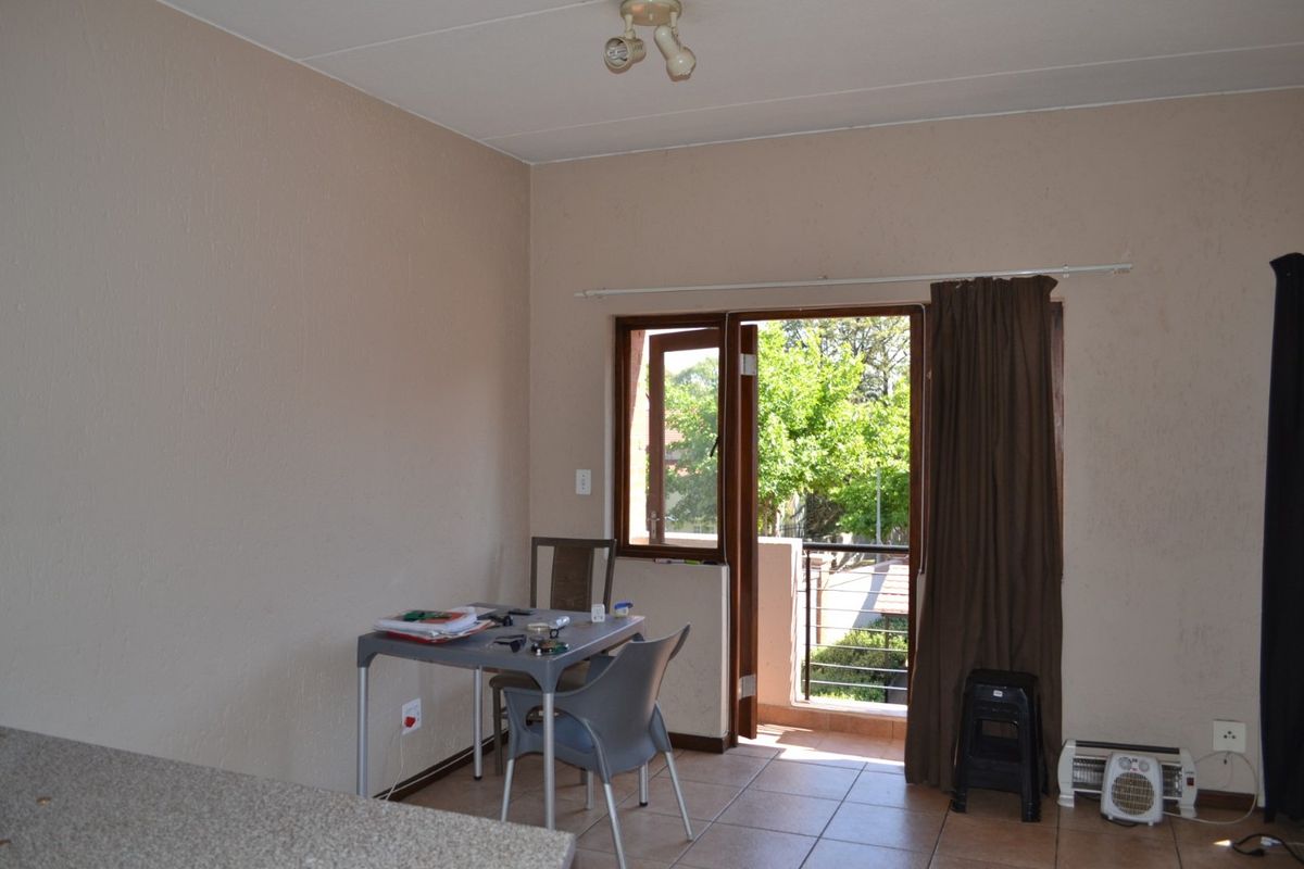 One bedroom apartment  for sale in  Noordwyk, Midrand call  us Now - Photo 2