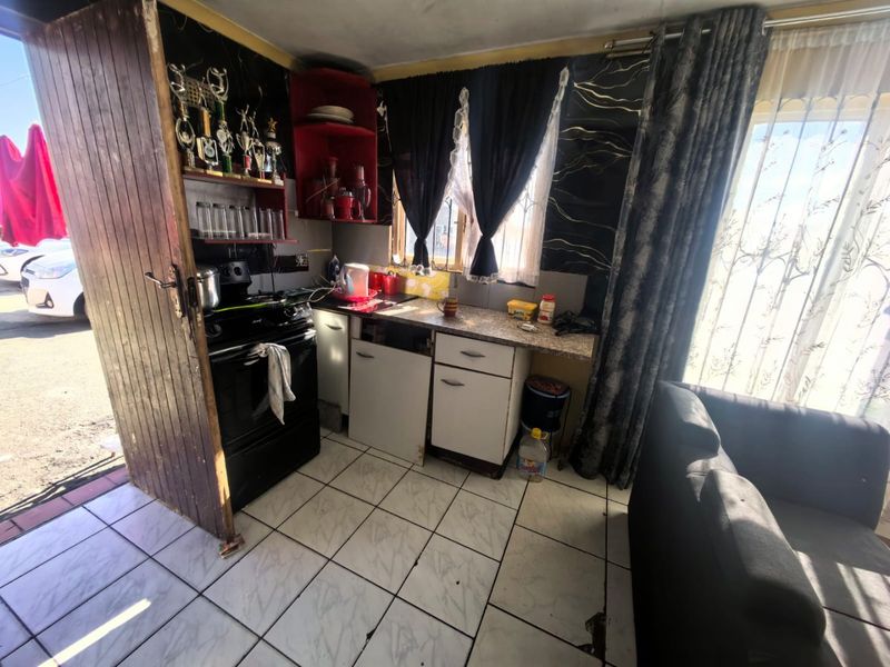 2 Bedrooms, 1 Bathroom House For Sale In Phoenix, Durban - Photo 4