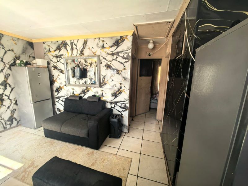 2 Bedrooms, 1 Bathroom House For Sale In Phoenix, Durban - Photo 3