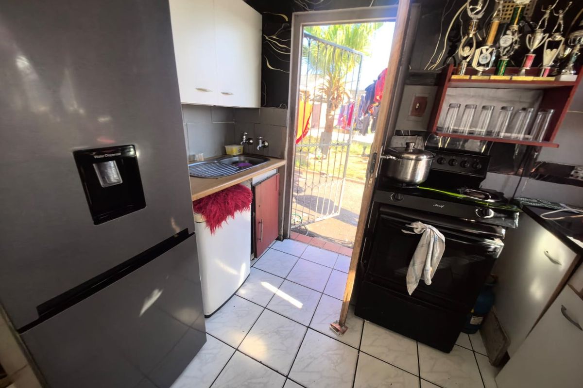 2 Bedrooms, 1 Bathroom House For Sale In Phoenix, Durban - Photo 5