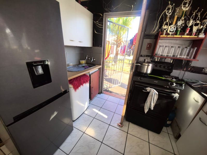 2 Bedrooms, 1 Bathroom House For Sale In Phoenix, Durban - Photo 5