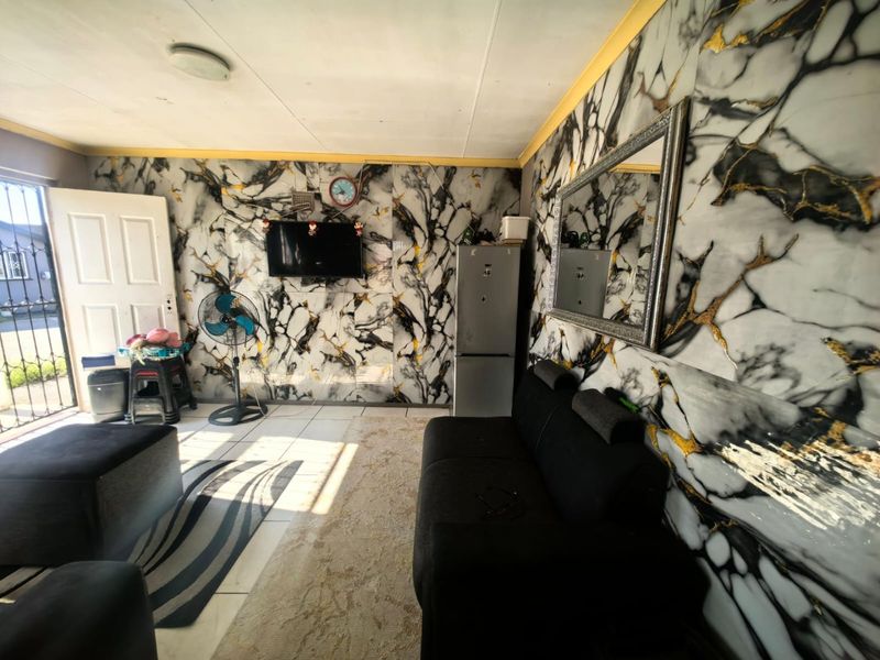 2 Bedrooms, 1 Bathroom House For Sale In Phoenix, Durban - Photo 2