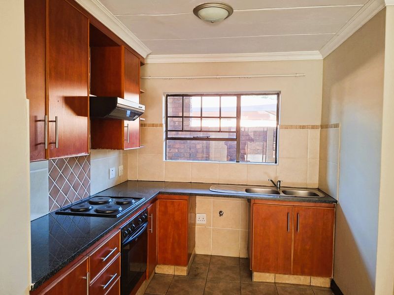 Modern Ground Floor Unit in Magalieskruin - Photo 9