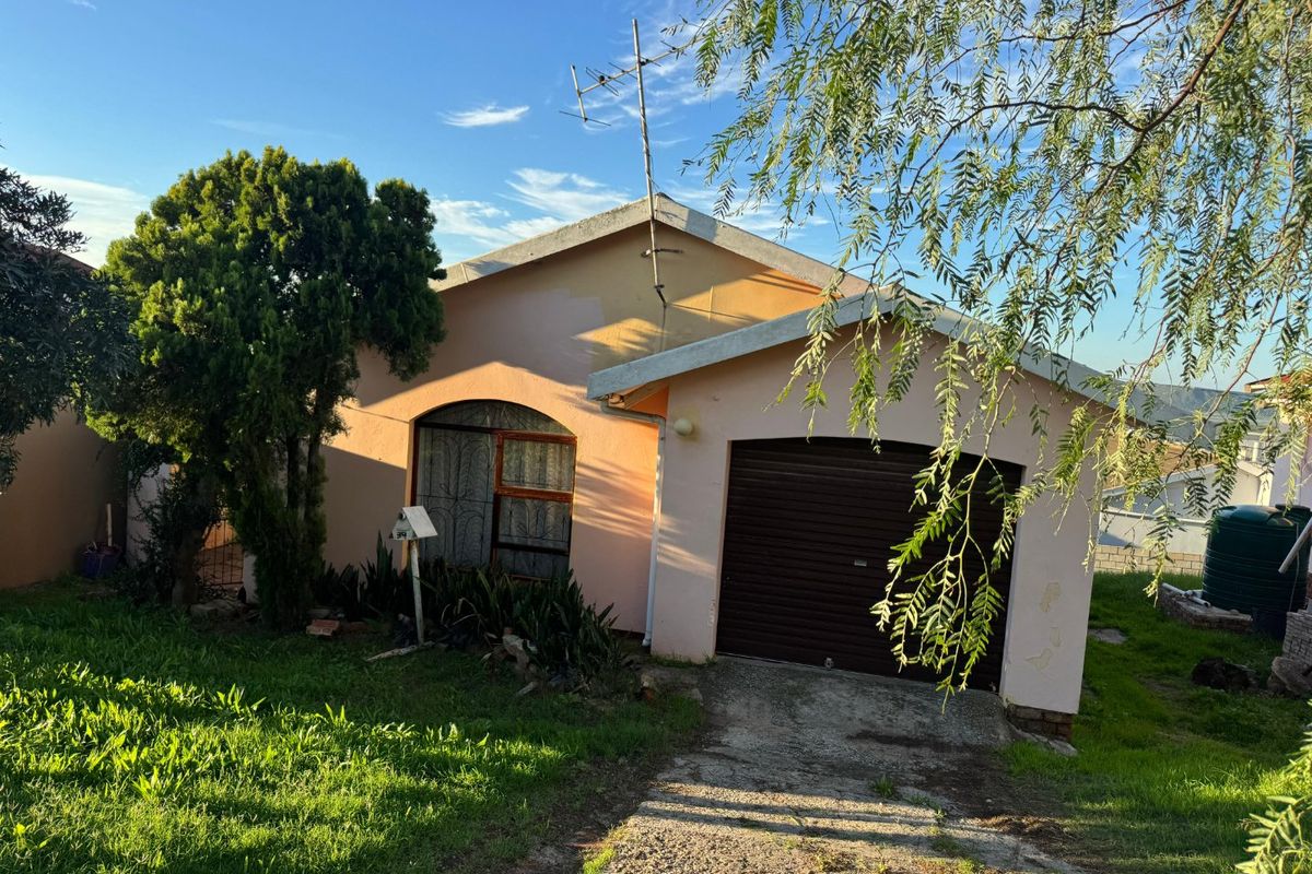 3 bedroom house for sale in KwaMagxaki - Photo 2