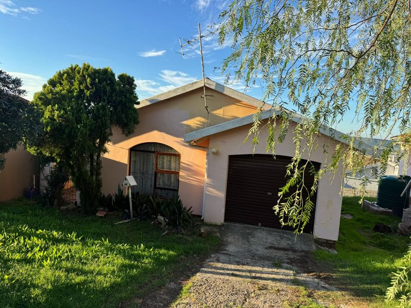 3 bedroom house for sale in KwaMagxaki - Photo 2