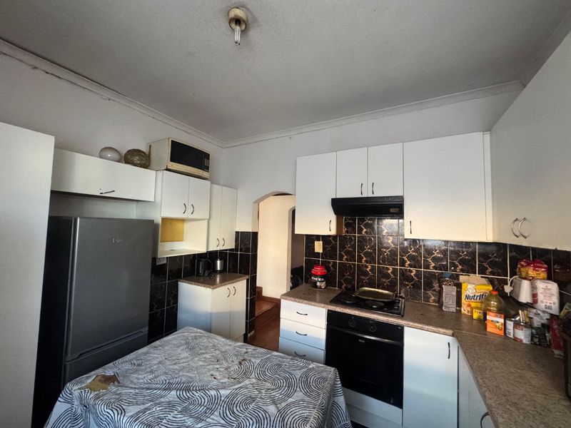 3 bedroom house for sale in KwaMagxaki - Photo 7