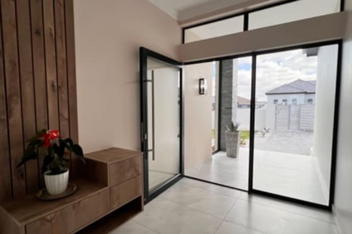 A New 4 Bedroom house for sale  in Fountains Estate Jeffreys Bay - Photo 5