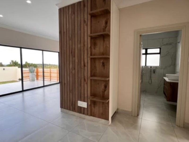 A New 4 Bedroom house for sale  in Fountains Estate Jeffreys Bay - Photo 7