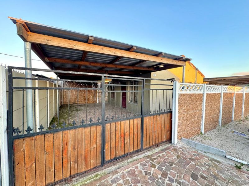 Freestanding two bedroom house for sale - Photo 1