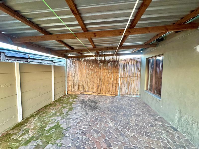 Freestanding two bedroom house for sale - Photo 3