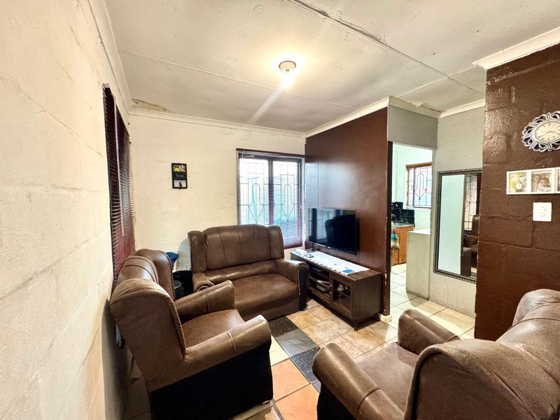 Freestanding two bedroom house for sale - Photo 10
